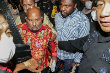 Era Lukas Enembe: Dana Otsus Rp500 Triliun Papua Hilang Lenyap Dikorupsi?
